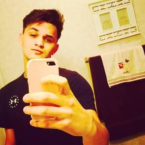 Meet your Posher, Ethan